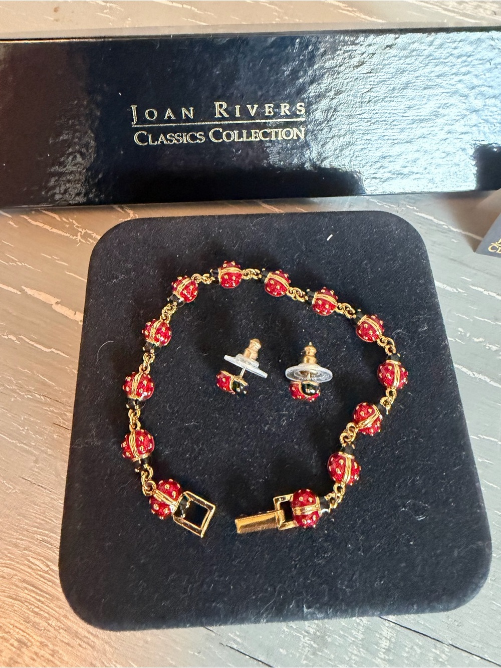 Joan Rivers Red Enamel Ladybug Bracelet with Matching Earrings - Picture 4 of 10